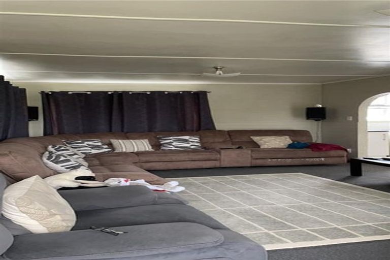 Photo of property in 1/6 Hunua Road, Papakura, 2110