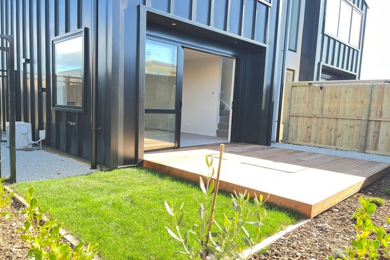 Photo of property in 10/9 Marcroft Street, Woolston, Christchurch, 8062