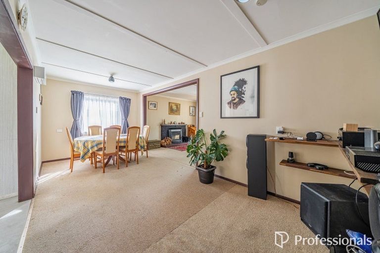 Photo of property in 33 Wellington Road, Wainuiomata, Lower Hutt, 5014