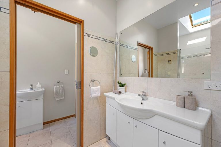 Photo of property in 3 Watlings Place, Kennedys Bush, Christchurch, 8025