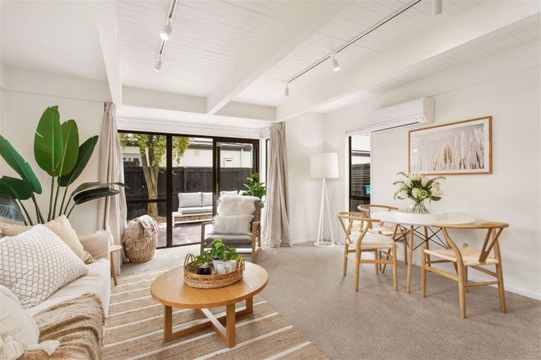 Photo of property in 3/99 Mandeville Street, Riccarton, Christchurch, 8011