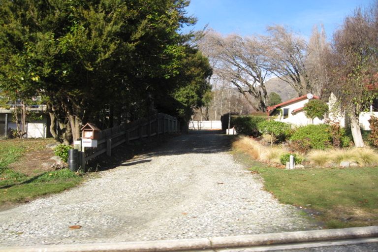 Photo of property in 13b Heuchan Lane, Wanaka, 9305