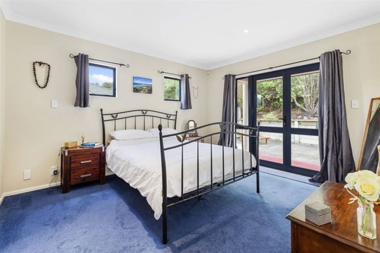 Photo of property in 16a Latitude Close, Whitby, Porirua, 5024