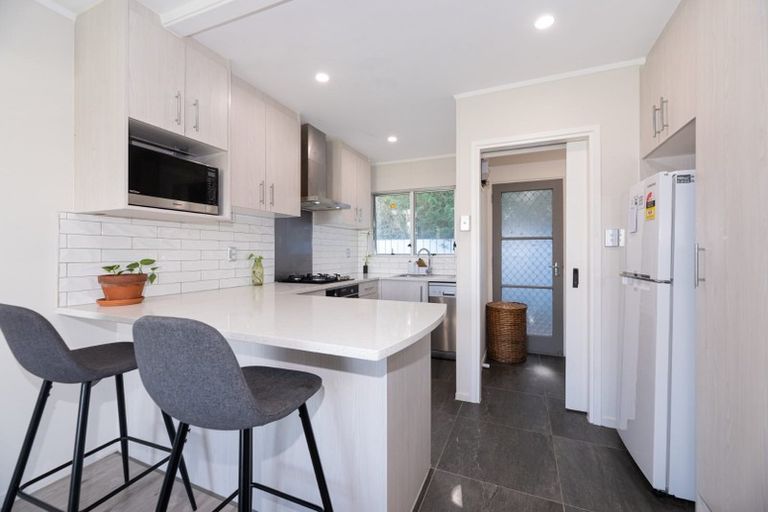 Photo of property in 3/1 Tawa Road, Te Atatu Peninsula, Auckland, 0610