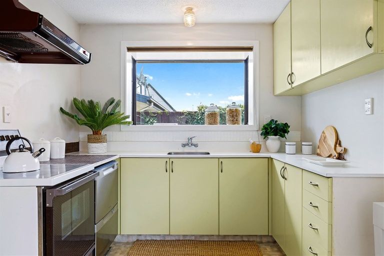 Photo of property in 4/7 Peverel Street, Riccarton, Christchurch, 8011