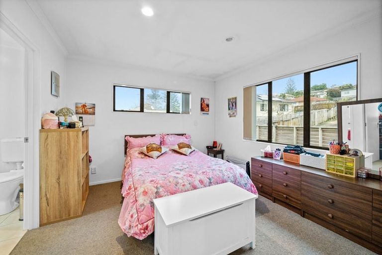 Photo of property in 83 Kamara Road, Glen Eden, Auckland, 0602