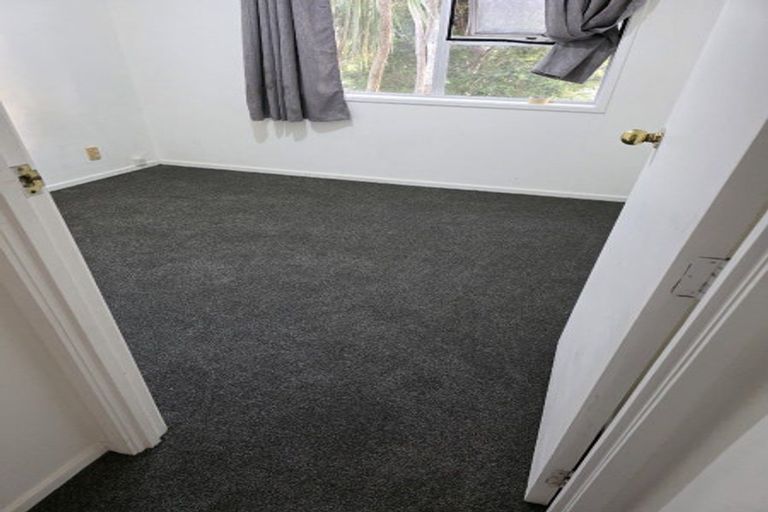 Photo of property in 1/14 Vonnell Place, Birkdale, Auckland, 0626