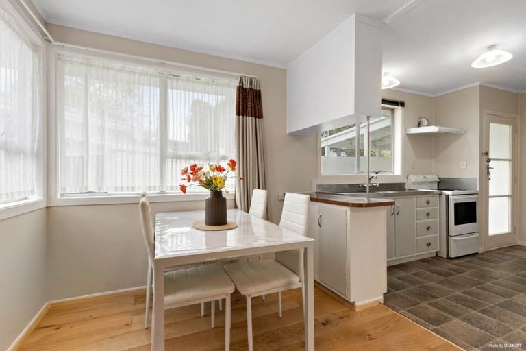 Photo of property in 16 Dellwood Avenue, Henderson, Auckland, 0612