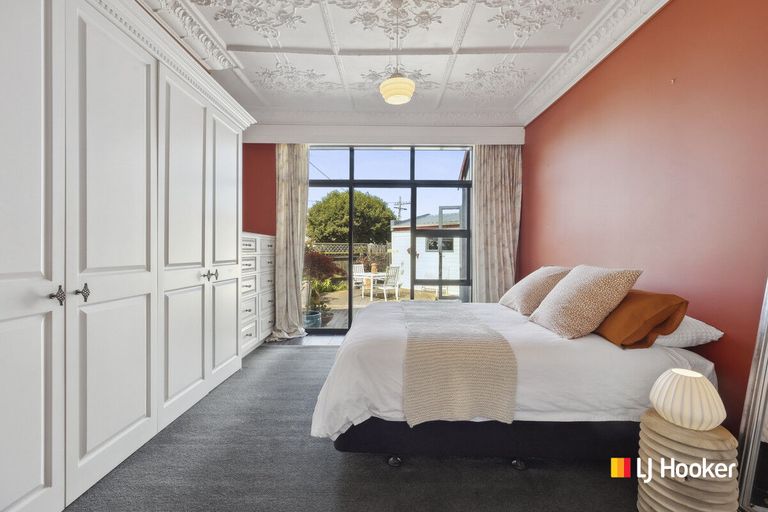 Photo of property in 85 Hargest Crescent, Saint Clair, Dunedin, 9012