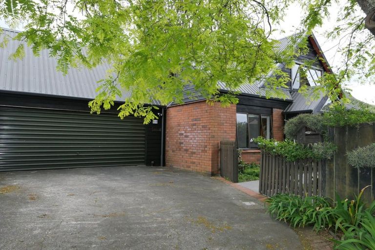 Photo of property in Willow Court, 6/15 Pehi Kupa Street, Waikanae, 5036