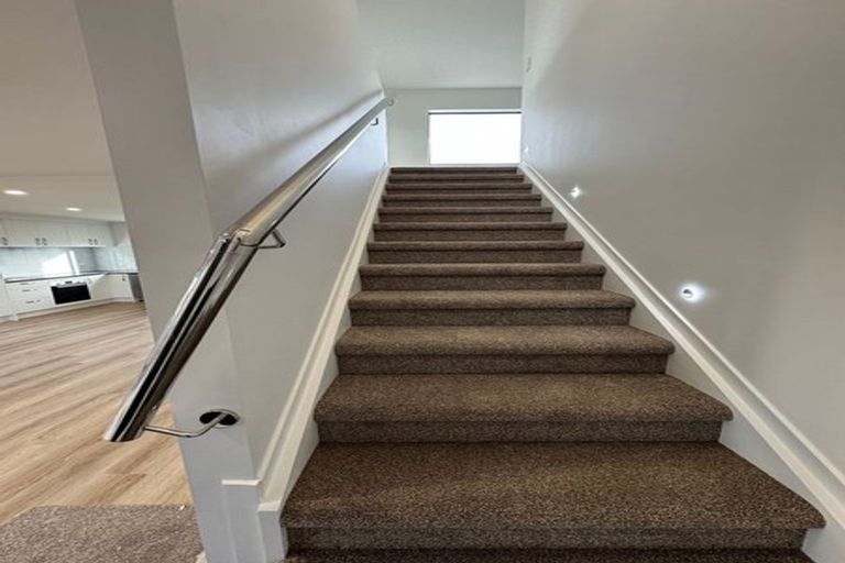 Photo of property in 73d Arimu Road, Papakura, 2110