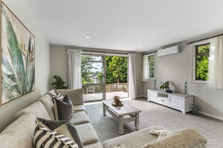 Photo of property in 6a Moera Place, Stanmore Bay, Whangaparaoa, 0932