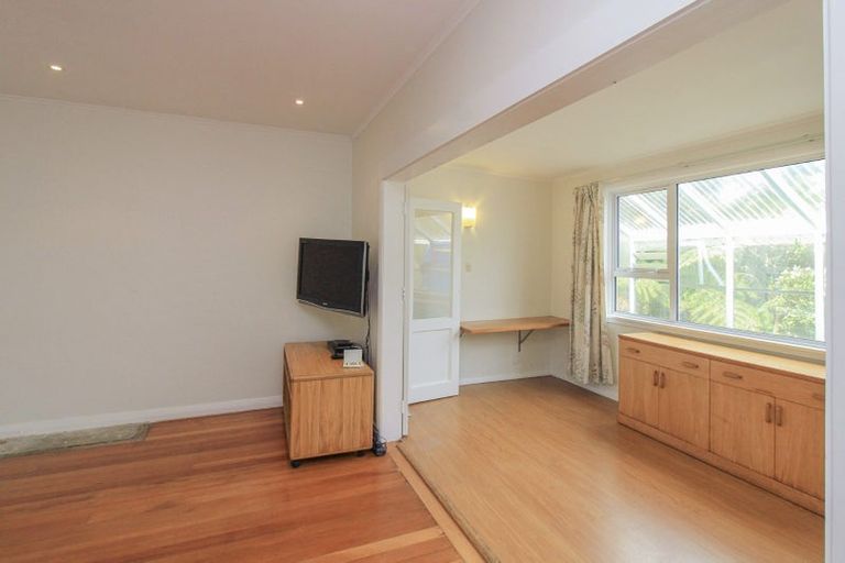 Photo of property in 43 Pembroke Road, Northland, Wellington, 6012