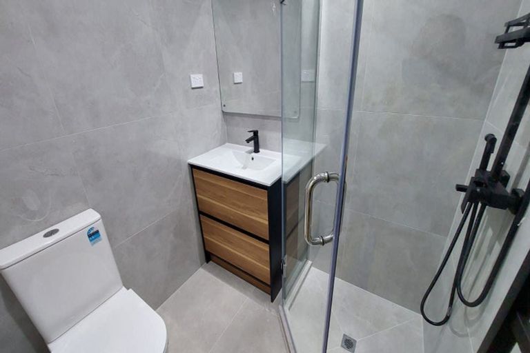 Photo of property in 130 Solar Road, Glen Eden, Auckland, 0602