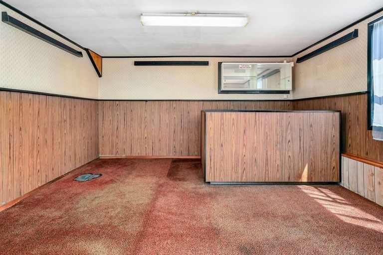 Photo of property in 87a Edmonton Road, Henderson, Auckland, 0612