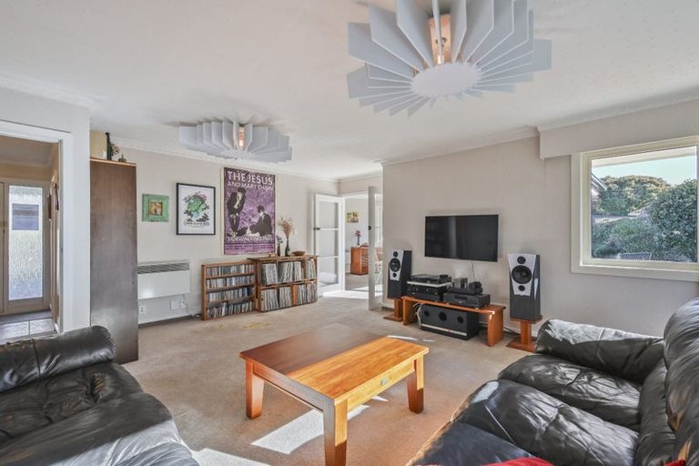 Photo of property in 16 Stormont Place, Avonhead, Christchurch, 8042