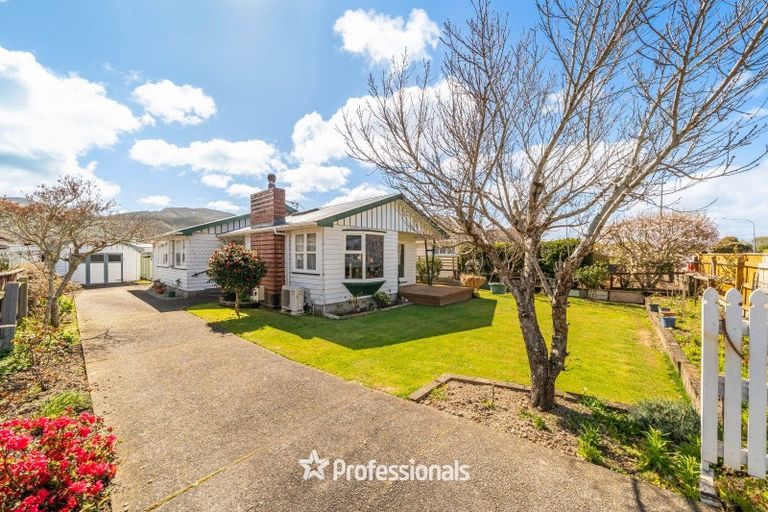 Photo of property in 247 Fergusson Drive, Heretaunga, Upper Hutt, 5018