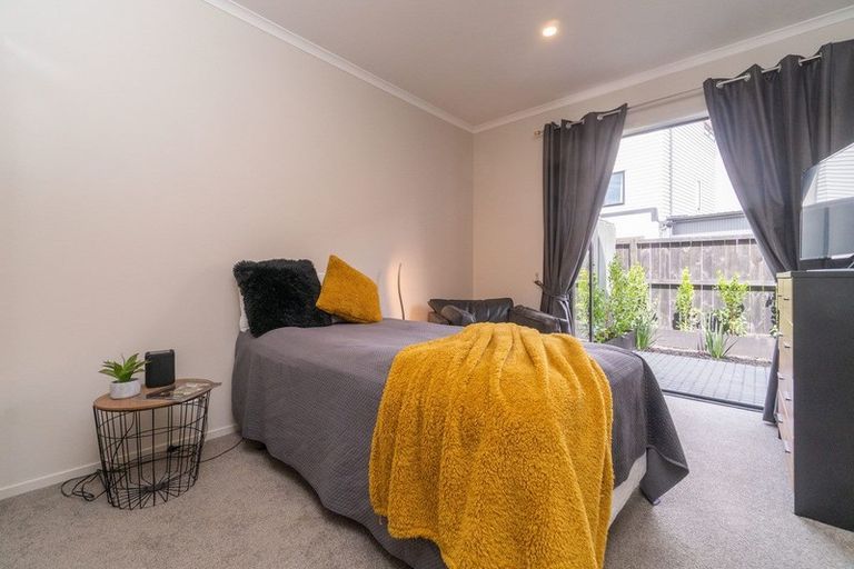 Photo of property in 18 Kerewhenua Crescent, Hobsonville, Auckland, 0616