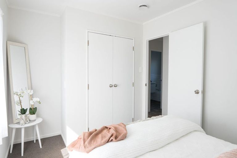 Photo of property in 1/50 Wellington Street, Howick, Auckland, 2014