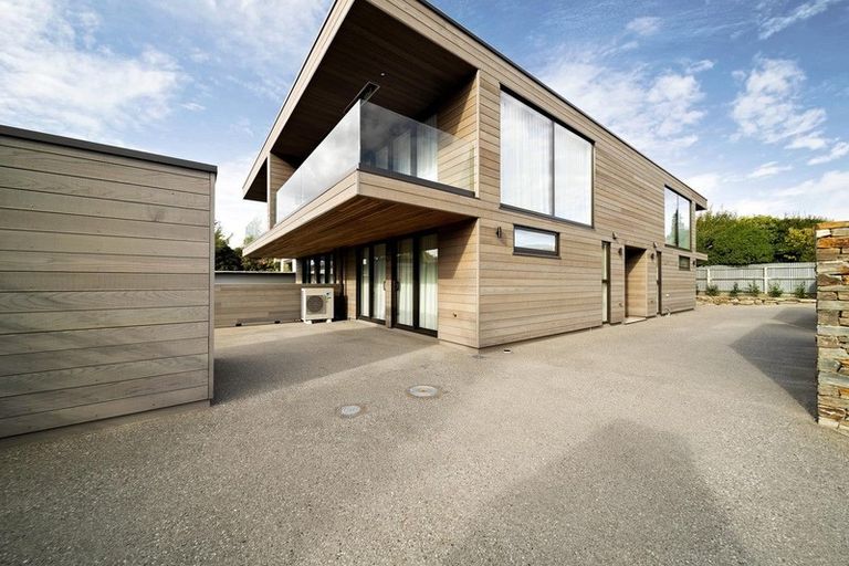 Photo of property in 46b Dungarvon Street, Wanaka, 9305