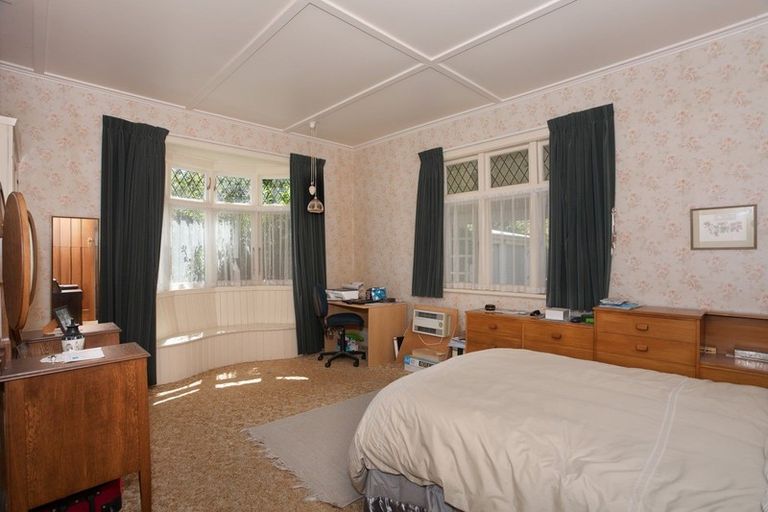 Photo of property in 6 Ross Street, Marton, 4710