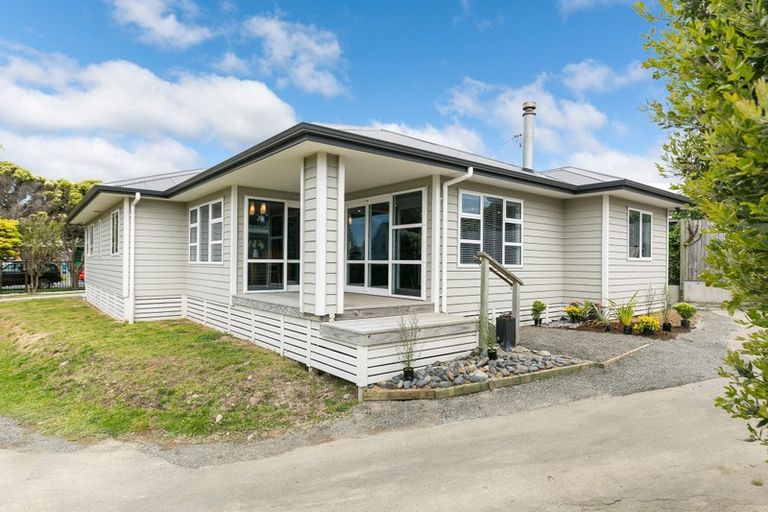 Photo of property in 5 Richard Street, Titahi Bay, Porirua, 5022