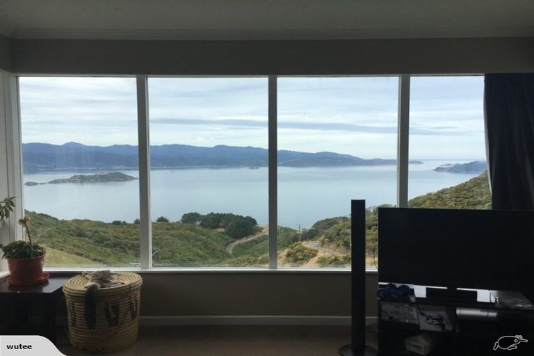 Photo of property in 126 Glanmire Road, Newlands, Wellington, 6037