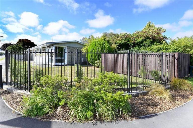 Photo of property in 2 Quinns Road, Shirley, Christchurch, 8013