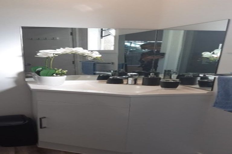 Photo of property in 10 Ration Lane, Whitby, Porirua, 5024