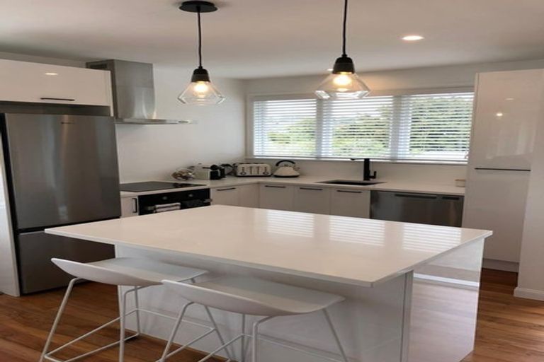 Photo of property in 31 Advene Road, Cockle Bay, Auckland, 2014