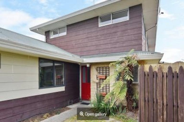 Photo of property in 10 Rachel Place, Avonhead, Christchurch, 8042