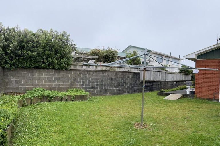 Photo of property in 45 Baylands Drive, Newlands, Wellington, 6037