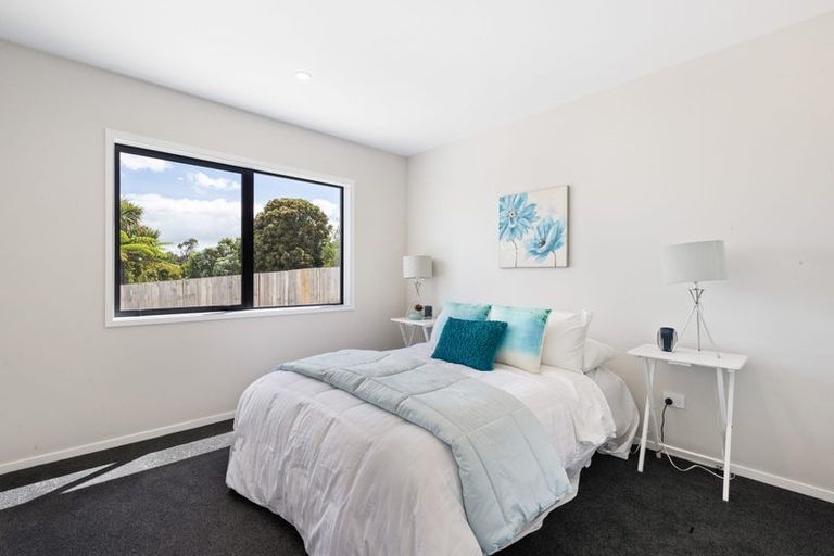 Photo of property in 40a Leo Street, Glen Eden, Auckland, 0602