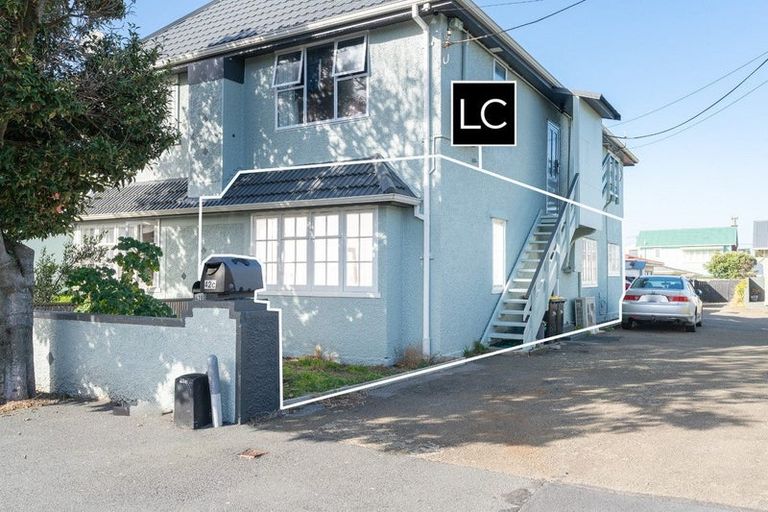 Photo of property in 42c Apu Crescent, Lyall Bay, Wellington, 6022