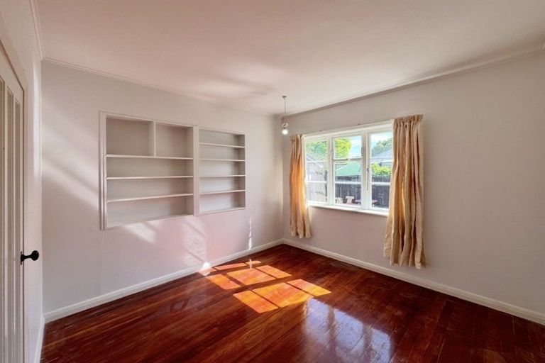 Photo of property in 39 Park Road, West End, Palmerston North, 4412