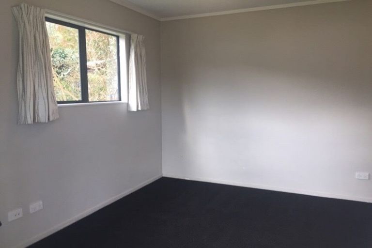 Photo of property in 23 Kereru Street, Henderson, Auckland, 0612