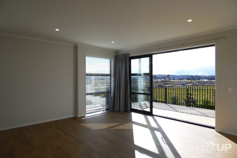 Photo of property in 75 Glidepath Road, Hobsonville, Auckland, 0616