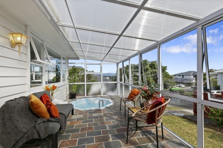 Photo of property in 10 Erris Street, Johnsonville, Wellington, 6037