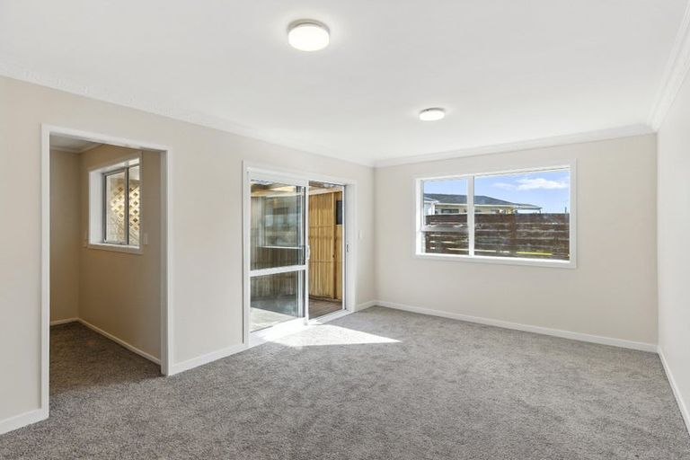 Photo of property in 5 Karaka Street, Otaki Beach, Otaki, 5512