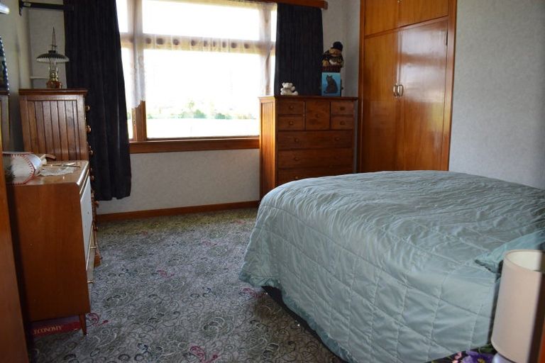 Photo of property in 72 Clifden Highway, Tuatapere, 9691
