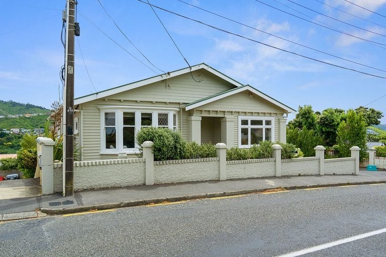 Photo of property in 4 Mills Road, Brooklyn, Wellington, 6021