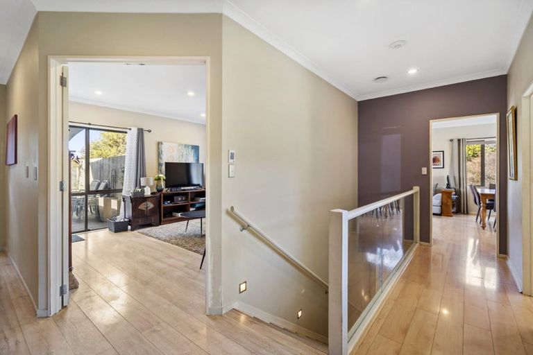 Photo of property in 14 Durbin Court, Greenhithe, Auckland, 0632