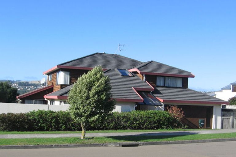 Photo of property in 147 Westchester Drive, Churton Park, Wellington, 6037