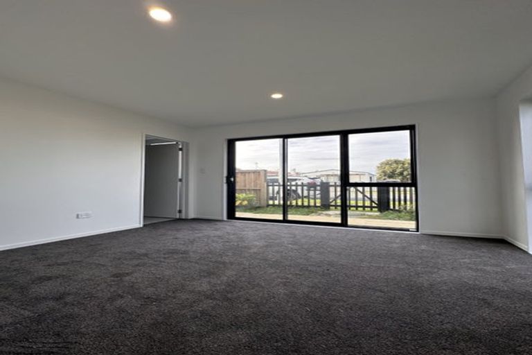 Photo of property in 1/2a Cambridge Road, Manurewa, Auckland, 2102