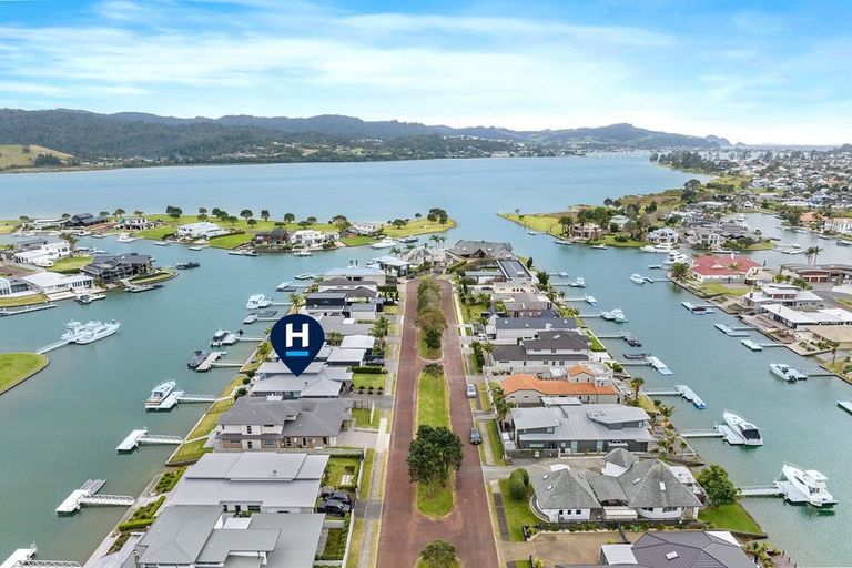 Photo of property in 129 Motu Grande, Pauanui, Hikuai, 3579