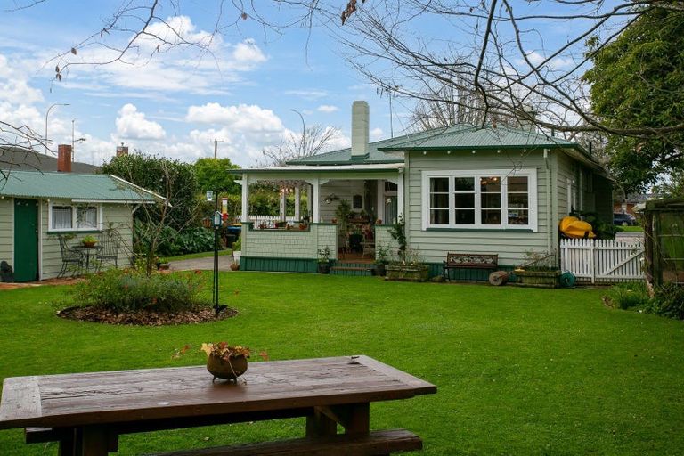 Photo of property in 169 Victoria Street, Cambridge, 3434