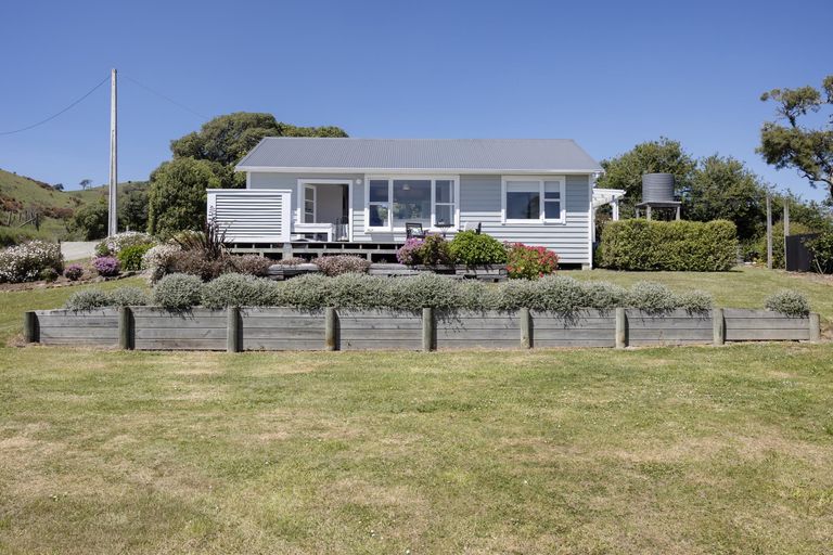 Photo of property in 6 Bride Street, Moeraki, 9482