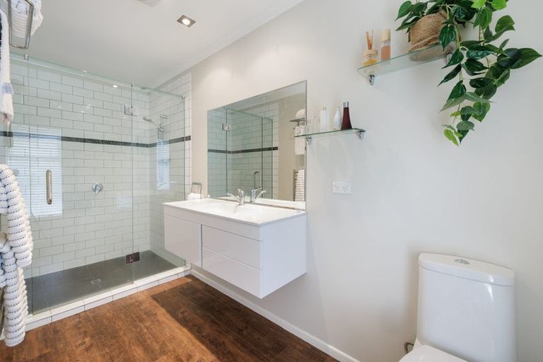 Photo of property in 40r Stonebridge Way, Pyes Pa, Tauranga, 3112