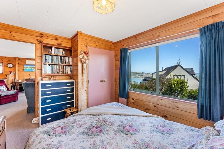 Photo of property in 16 Coventry Close, Ascot Park, Porirua, 5024