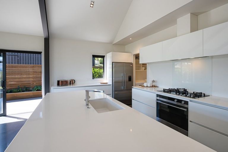 Photo of property in 5 Mckellar Drive, Jacks Point, Queenstown, 9371